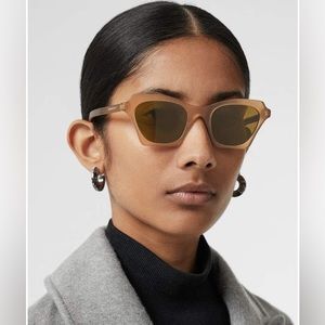 EUC Burberry Sunglasses 49mm Modified Butterfly Sunglasses in Brown